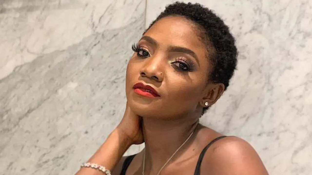 Simi’s Hit Song “Duduke” Goes Gold in New Zealand