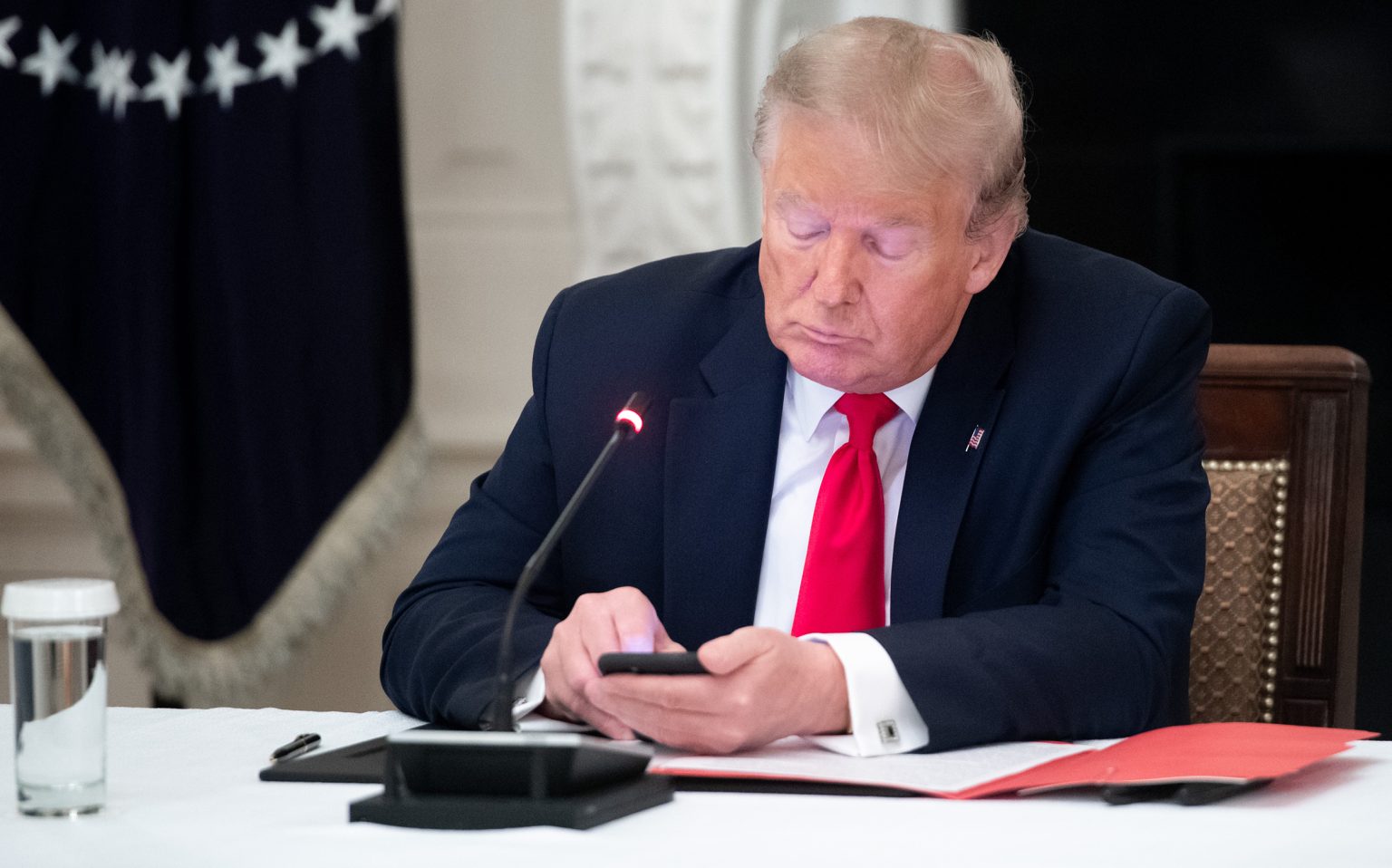 Trump Approves Christmas Bonus for US Troops