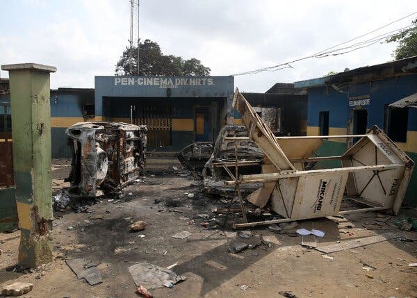 Lagos Begins Rebuilding Police Stations Destroyed in EndSARS