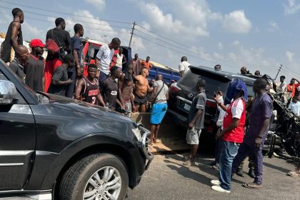 A shirtless Anthony Joshua at the scene of accident at Lagos-Ibadan Expressway