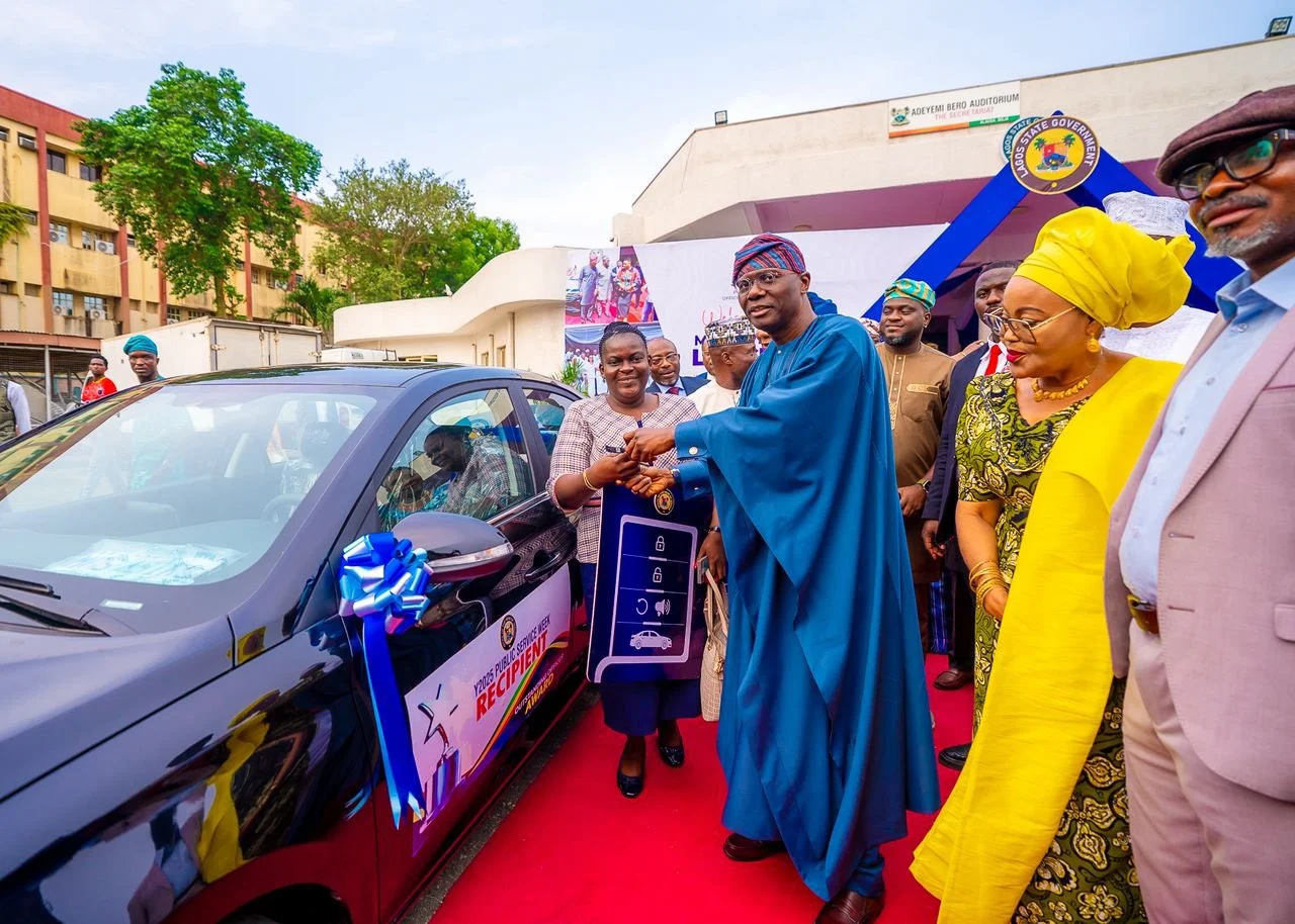 Governor Sanwo-Olu Rewards 177 Outstanding Lagos Public Servants with Cars