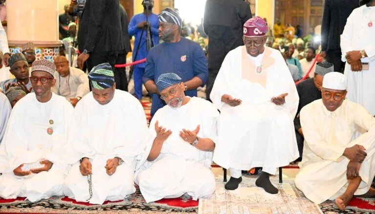 Tinubu Joins Worshippers for Jumat Prayers at Lekki Central Mosque