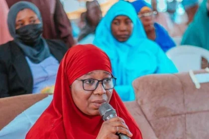 Jigawa First Lady Distributes Maternity Kits to Pregnant Women