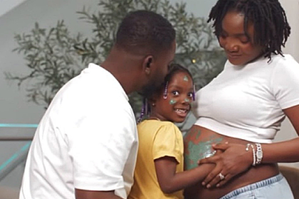 Adekunle Gold, Simi Welcome Twins