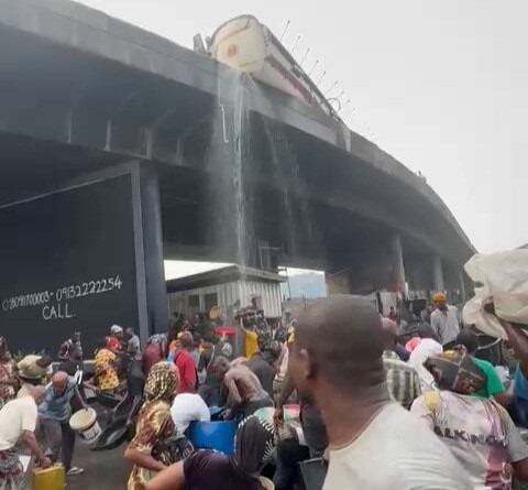 Diesel tanker overturns in Lagos (Photo: ChannelsTV)
