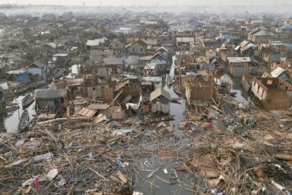 An aerial view of the demolition scene in Makoko, Lagos (Photo: @iamgbolahan/X)