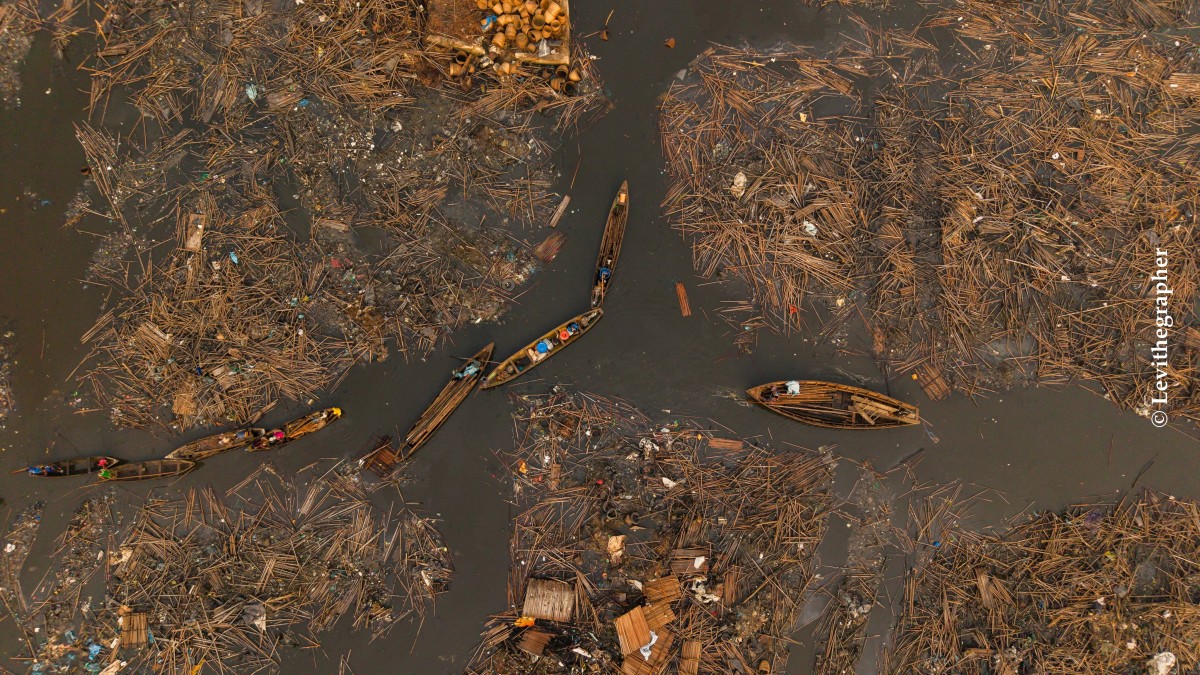 An aerial view of the demolition scene in Makoko, Lagos (Photo: @iamgbolahan/X)