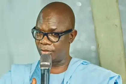 Agboola Ajayi Officially Returns to APC in Ondo