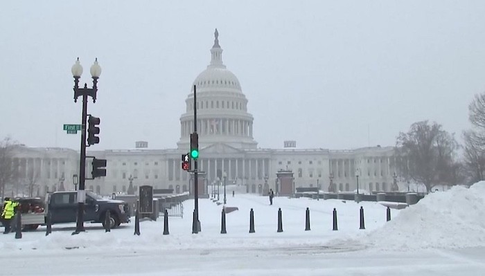 U.S. Winter Storm Kills 30, 500K Residents Without Power