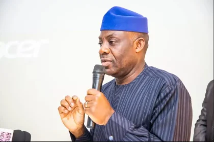 FG: Foreign Scholarship Scheme No Longer Serves Nigeria’s Interest