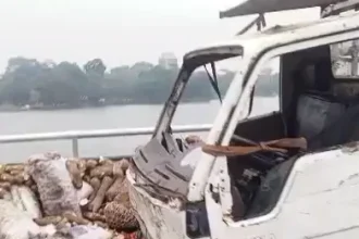 Loaded Mini Truck Crashes on Third Mainland Bridge
