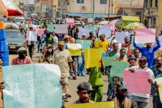 ‎Awujale Stool Not for Sale, Protesters Tell Ogun Government