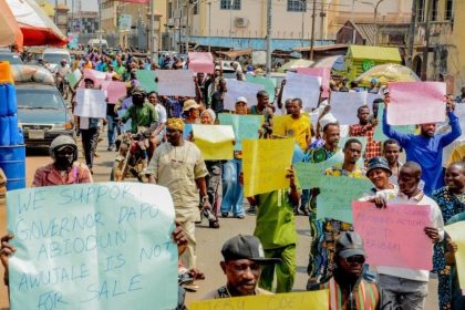 ‎Awujale Stool Not for Sale, Protesters Tell Ogun Government
