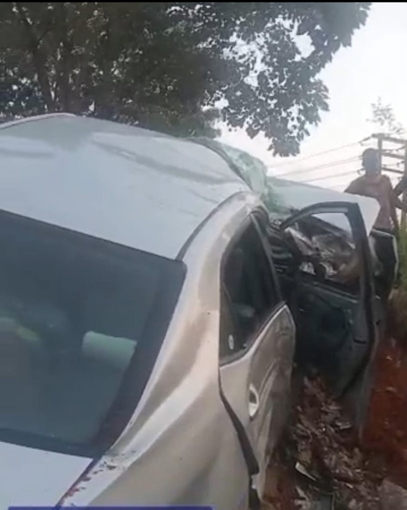 Overspeeding CNG Truck Rams Car, Injures Two Pedestrians in Lagos