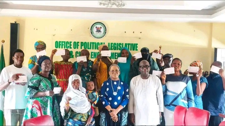 ‎Sanwo-Olu Administration Supports 300 Residents with Eko Cares Cheques