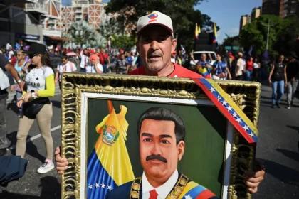 Caracas Protesters Demand Maduro’s Release
