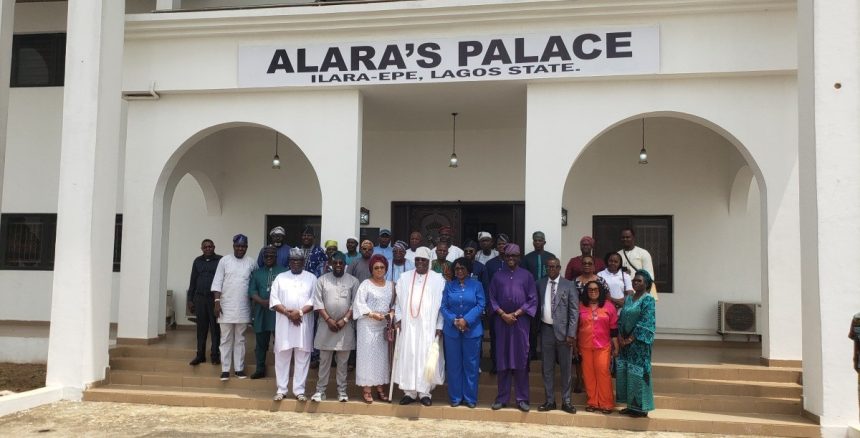 Oba Olukayode Olufolarin Ogunsanwo (Telade IV), the Alara of Ilara, with members of the LASU management, traditional rulers, and others during a courtesy visit in honour of his appointment as LASU Chancellor