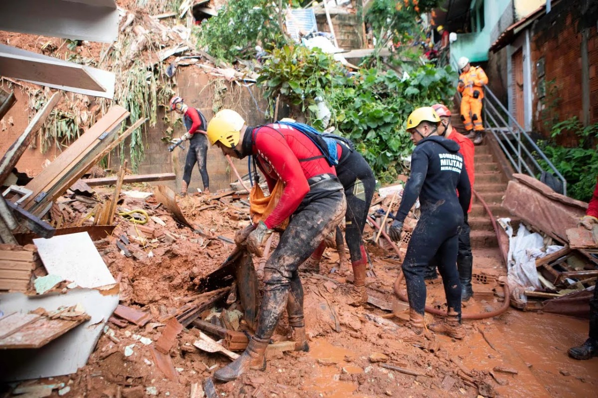 14 Dead, Hundreds Displaced by Brazil Floods