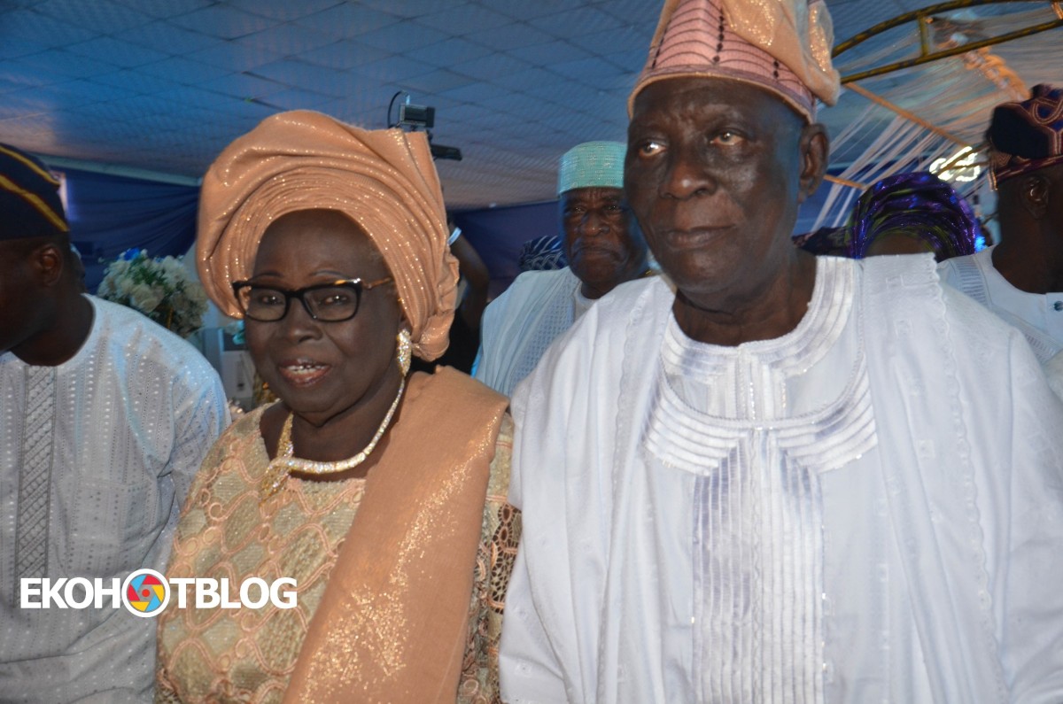 Alhaji (Chief) Shakiru Akanni Seriki Bamu (Right) at the ceremony celebrating his life and legacy