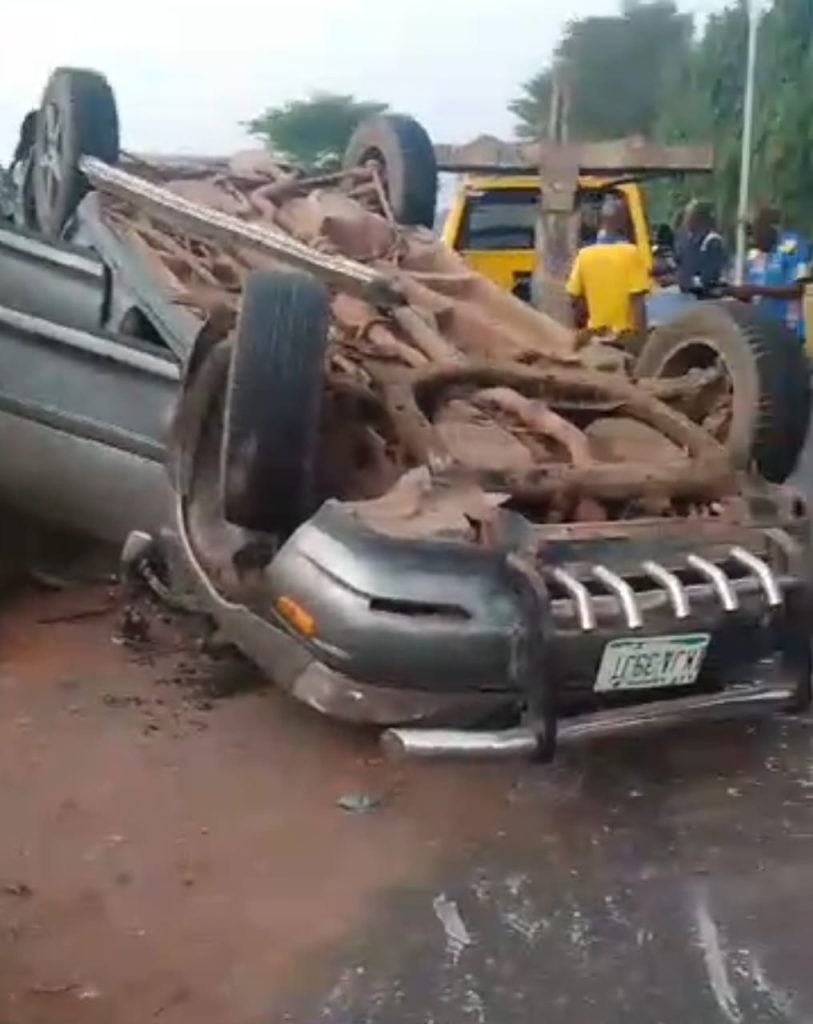 Lexus Jeep Somersaults in Lagos, Two Escape with Injuries