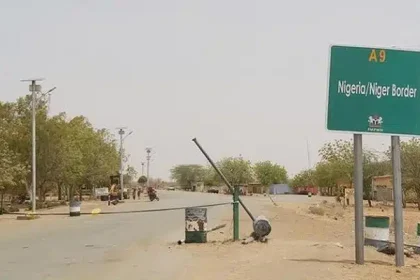 Kamba Tsamiya Borders