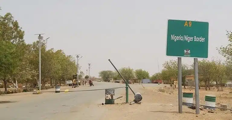 Kamba Tsamiya Borders