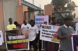 Lagos Communities Block IKEDC Office Over Prolonged Blackout