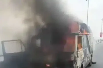 Bus Catches Fire on Third Mainland Bridge