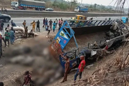 Six Dead, 23 Injured in Lagos Ibadan Expressway Crash
