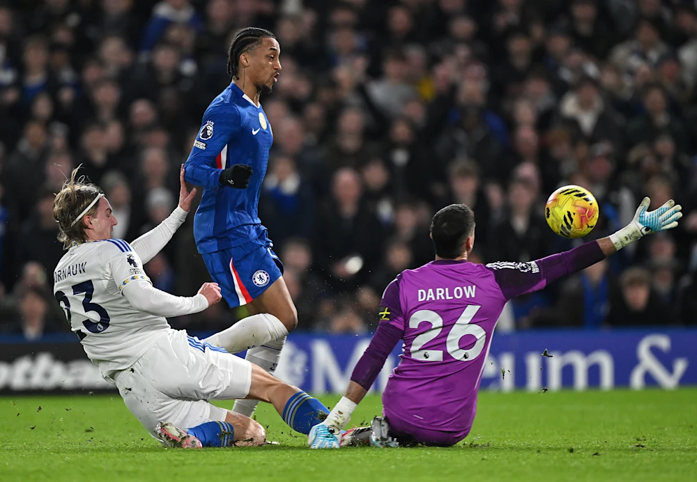 Rosenior Backs Joao Pedro to Become World-Class Striker
