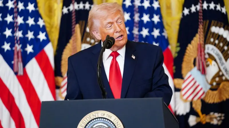 Trump Pauses Strikes on Iran Amid Ongoing Talks