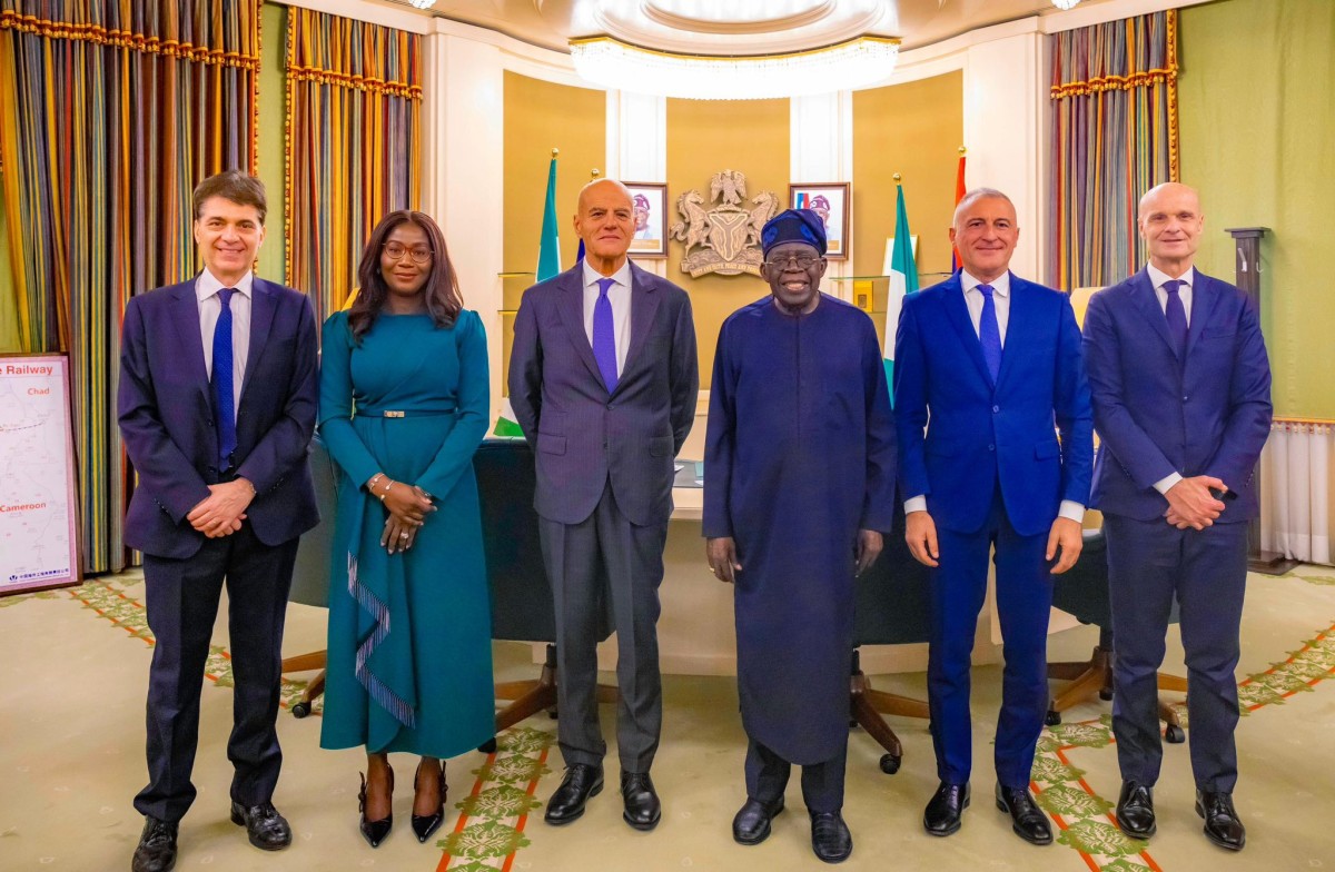President Bola Tinubu with executives of Eni and Nigerian Agip Exploration Limited (NAEL) after signing the agreement to settle the OPL 245 dispute