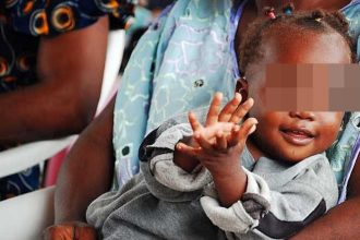 Mother and child used to illustrate the story. [Photo credit: Management Sciences for Health, Lola Akinmade, Nigeria. Courtesy of Photoshare]