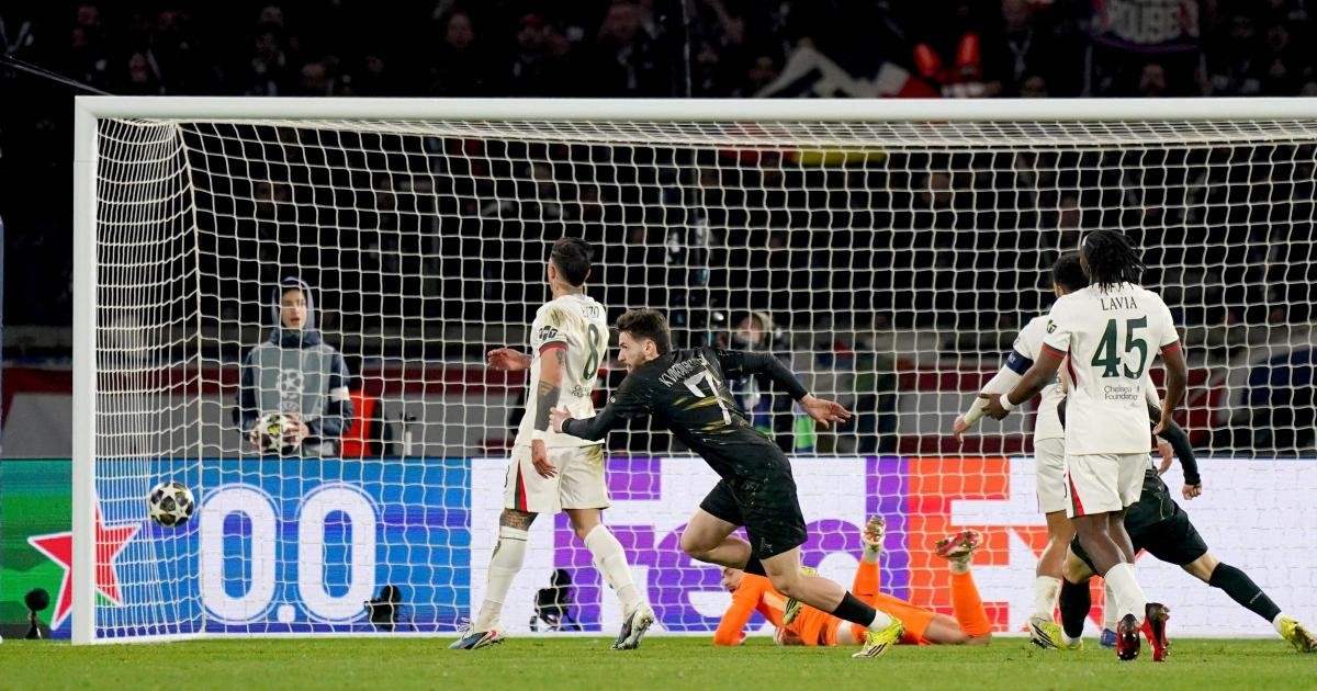Chelsea Suffer Late Collapse in 5–2 Defeat to PSG