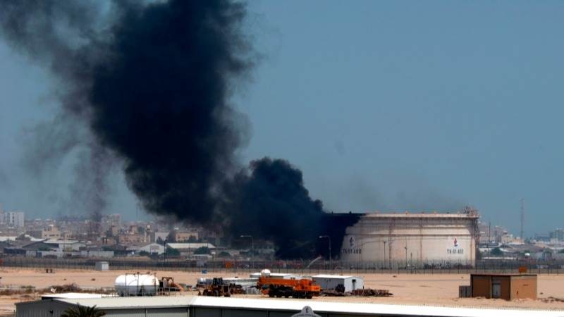 Kuwait Oil Facility Hit in Escalating Gulf Strikes
