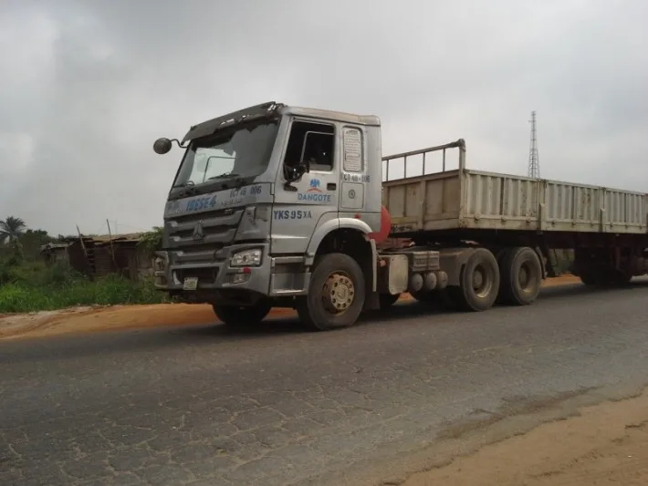 BREAKING: Again, Outrage In Epe As Dangote Truck Crushes Man To Death In Ayetoro