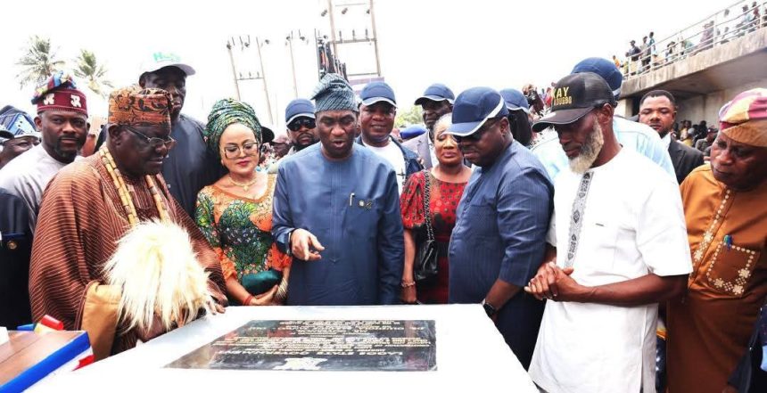 Sanwo-Olu Commissions Electrification Projects in Badagry