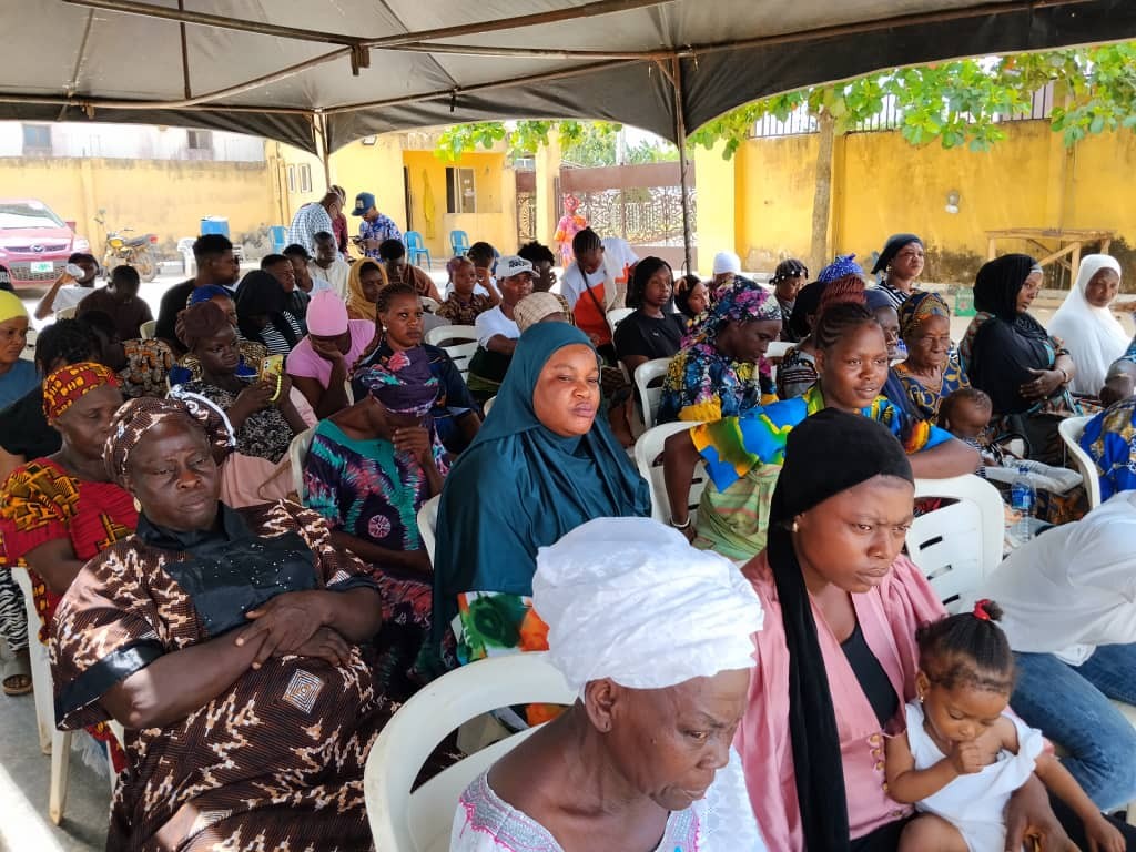 Epe Club Doubles Food Distribution at CNI Outreach
