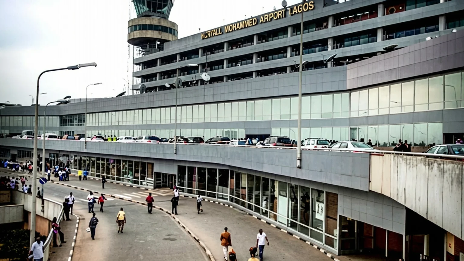 Gridlock Traps Travellers at MMA Tollgate Over New Payment System