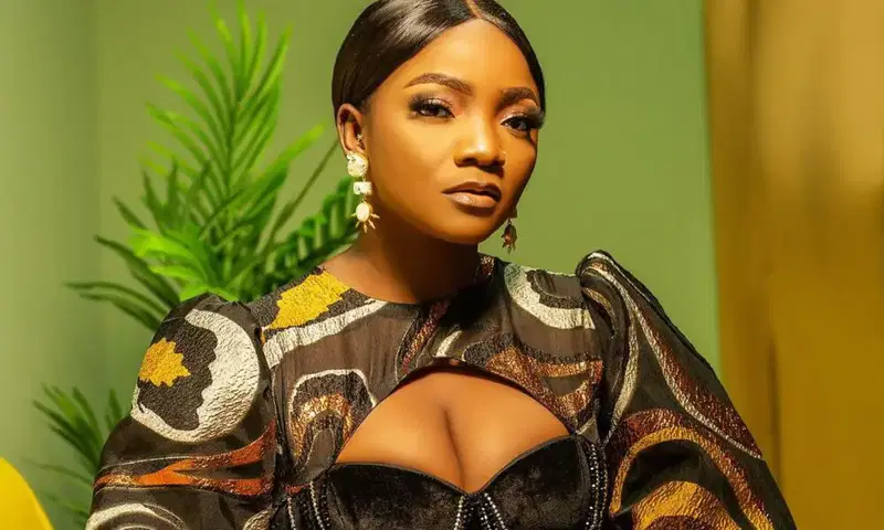 The Digital Panopticon: What Simi’s Resurfaced Tweets Teach Us About an Internet That Never Forgets