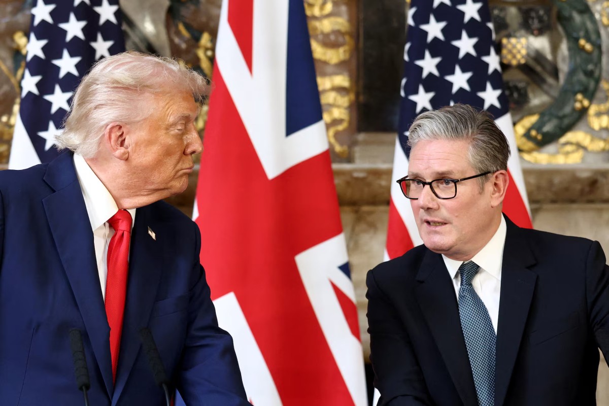 Starmer Calls to Reopen Hormuz Strait