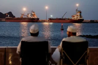 Iran Plans Tolls, Tightens Grip on Strait of Hormuz