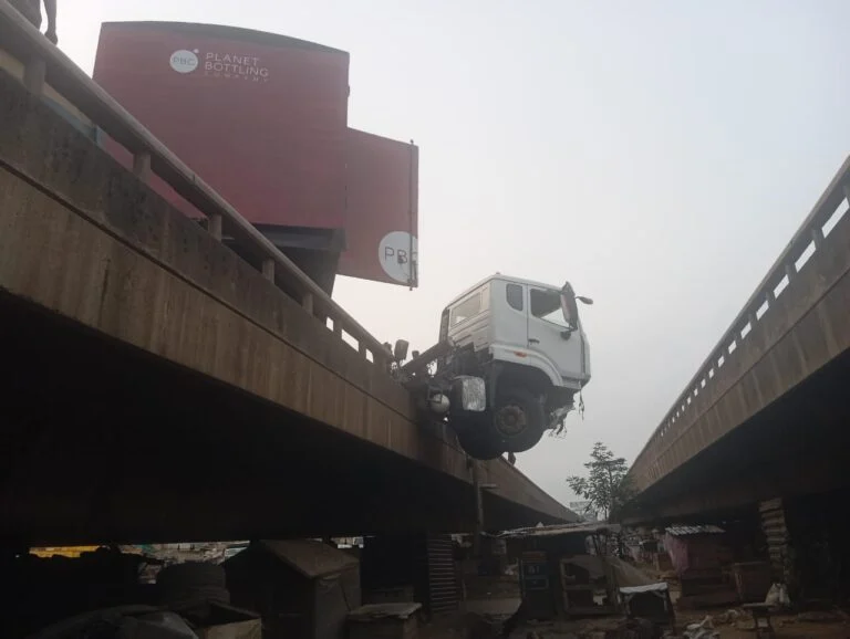 Early Morning Truck Crash Leaves Two Injured on Lagos-Ibadan Expressway