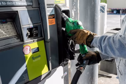 Oil Prices Surge as Tehran Warns Against US Ground Invasion Amid Global Supply Fears