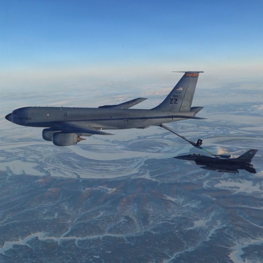 US Refueling Aircraft Crashes in Iraq Amid Ongoing Iran War