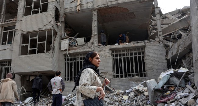 Iran–Israel War Escalates as Strikes Hit Gulf, Oil Prices Surge
