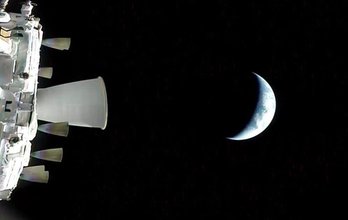 Artemis II Crew Breaks Earth Orbit, Now Sets Record Pace For The Moon