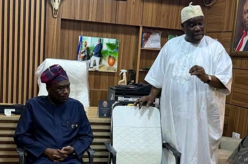 Former Speaker of the Lagos State House of Assembly, Adeyemi Ikuforiji, speaking during a consultative visit by Deputy Governor Kadri Obafemi Hamzat