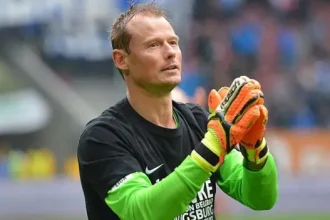 Alex Manninger Dies at 48 in Train Accident