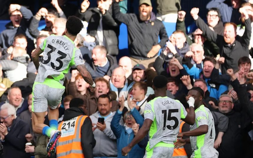 Man City Thrash Chelsea 3-0, Close Gap On Arsenal In Title Race